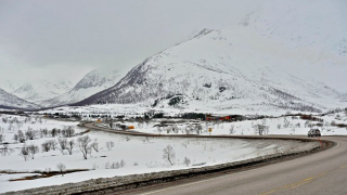 Illustration for article titled Is this the World's Most Beautiful Truck Stop?